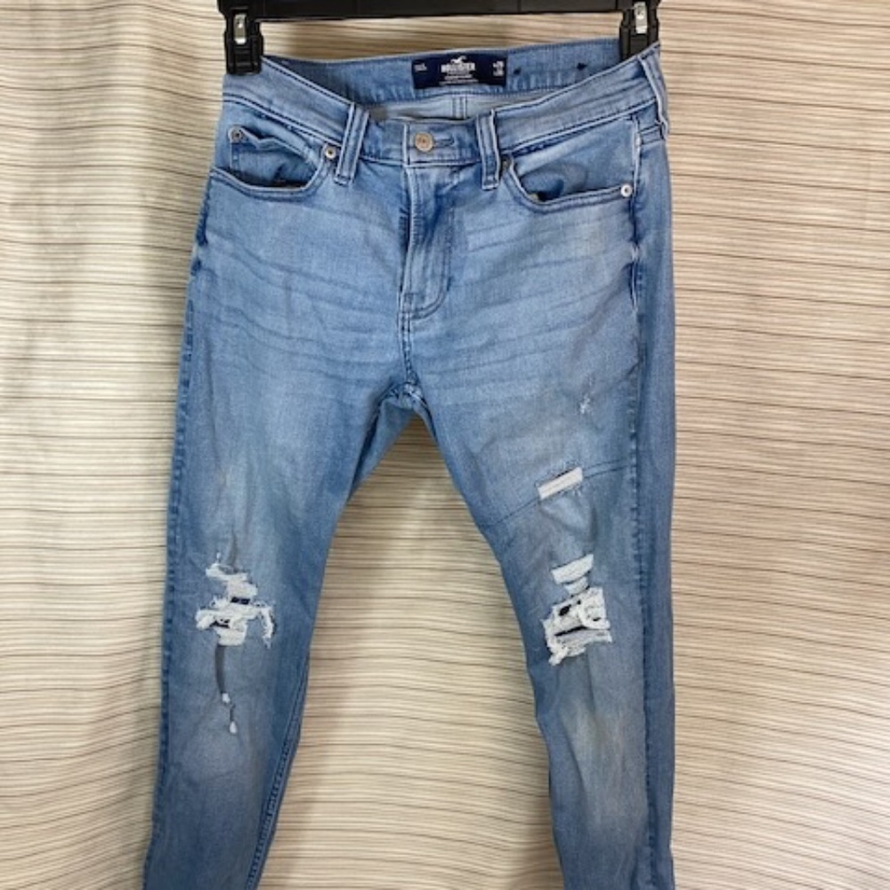 Hollister Pre-owned Light Denim blue jeans. Mens W 29 x L 30